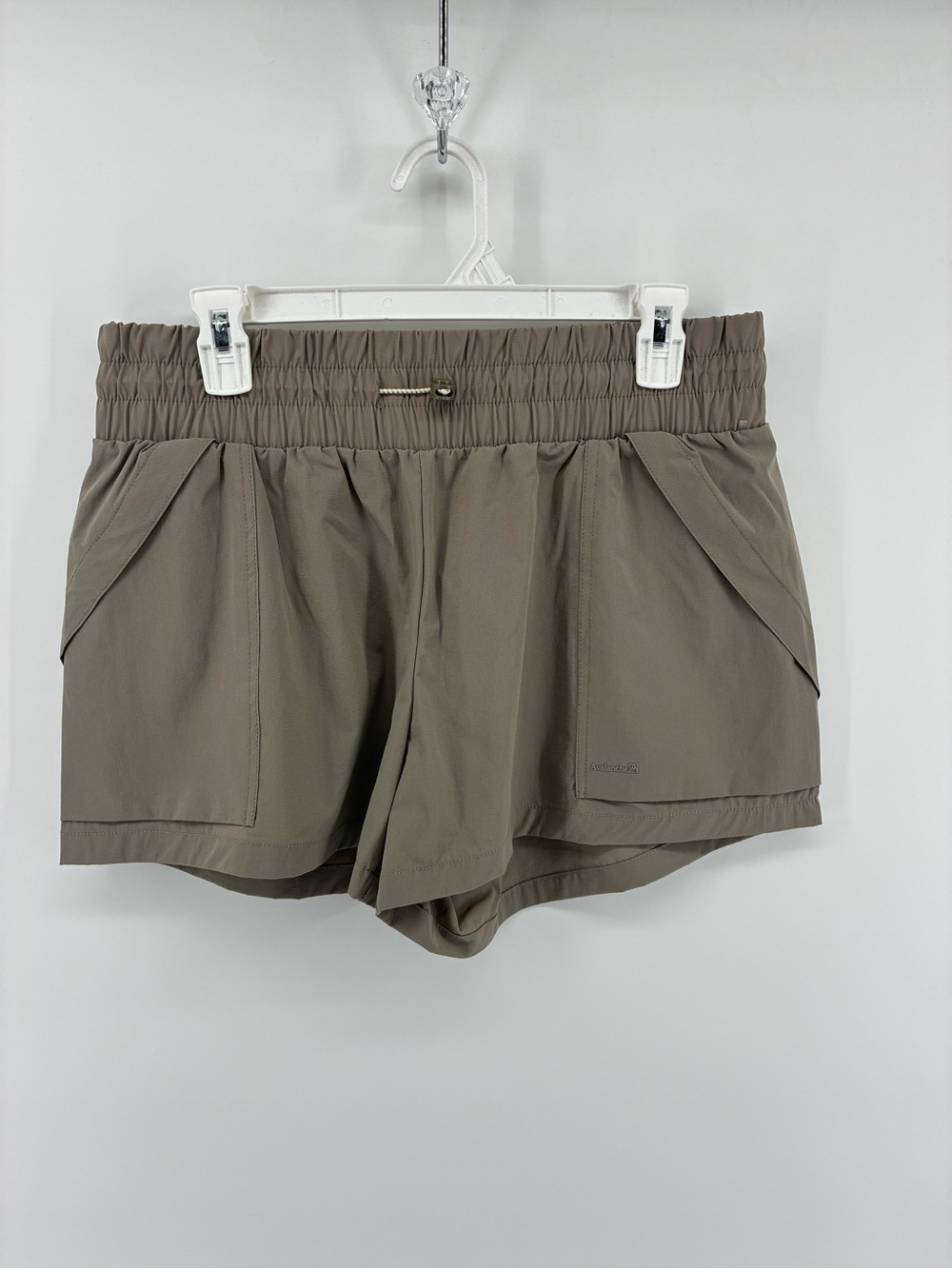 Avalanche Women’s Performance Elastic Waist Gray Shorts